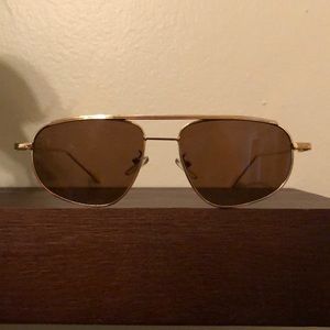 Gold metal frame aviators
